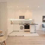Host Wise - Trendy Spacious Flats - Διαμέρισμα *