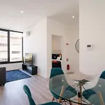 Host Wise - Trendy Spacious Flats - Διαμέρισμα *