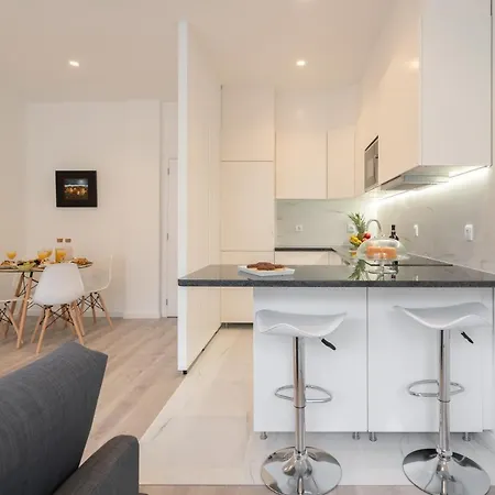 Apartment Host Wise - Trendy Spacious Flats - *