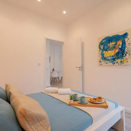 Host Wise - Trendy Spacious Flats - Apartment *