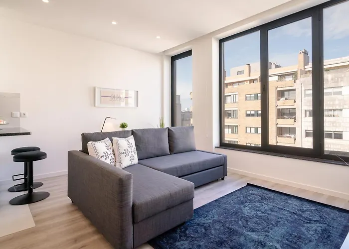 Host Wise - Trendy Spacious Flats - Apartment *